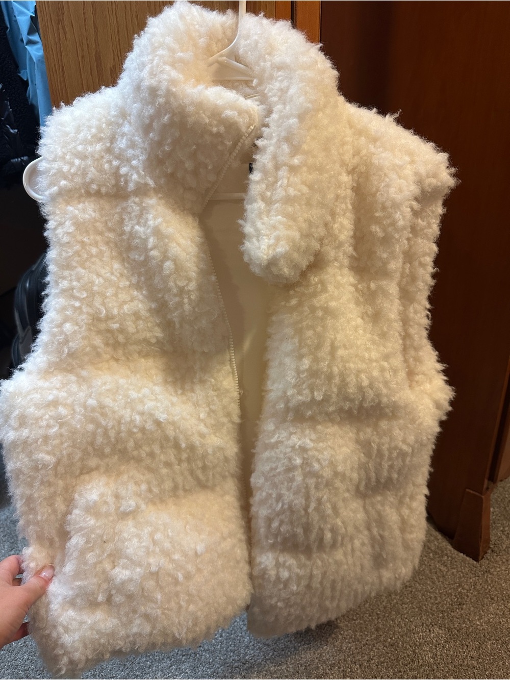 Universal thread teddy vest